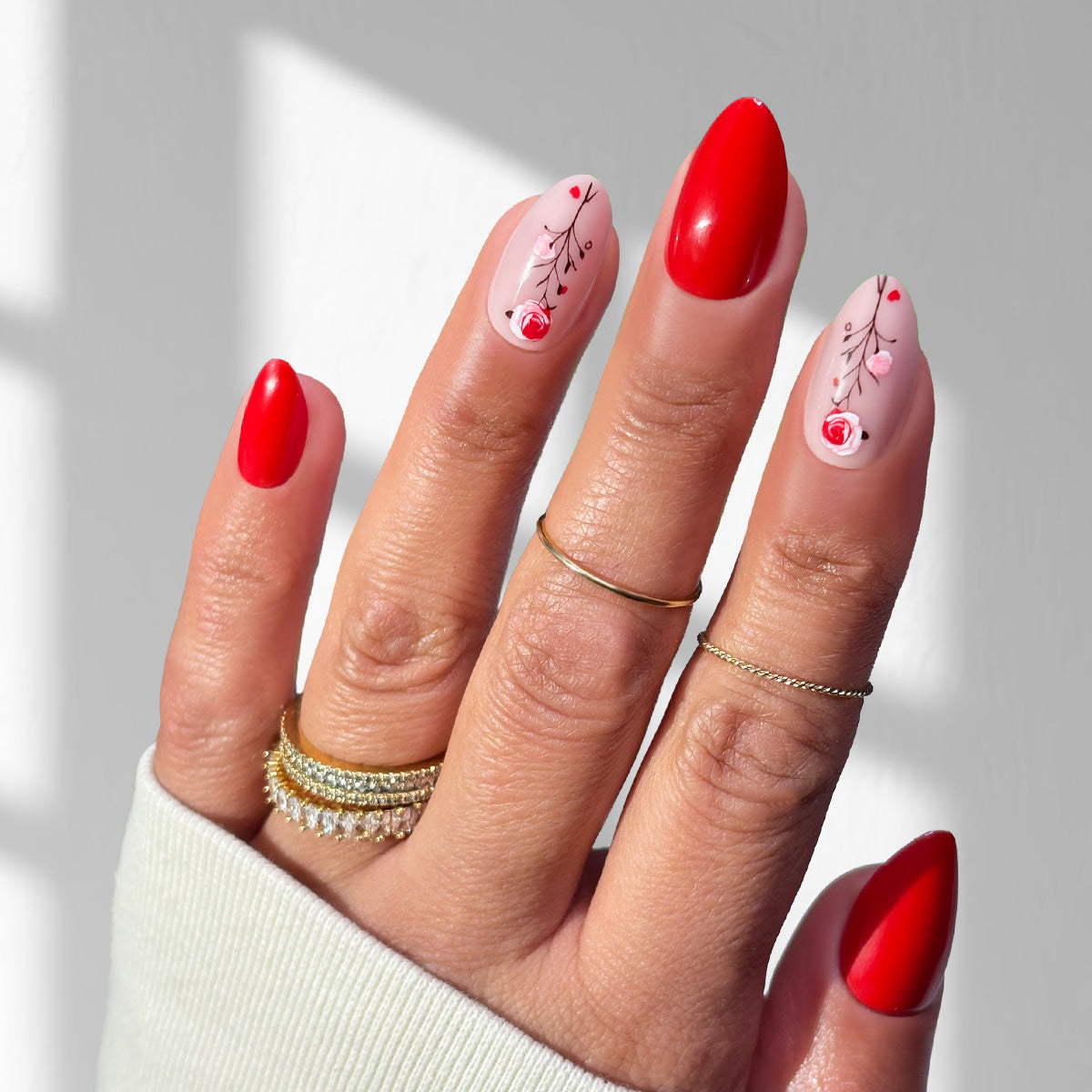 Heartfelt French - Almond Medium - Sustainable Nails