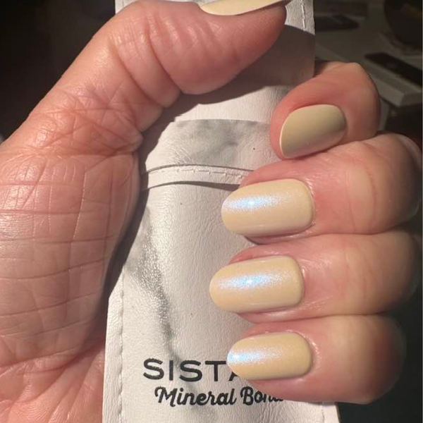 Ivory - Oval Sustainable Nails